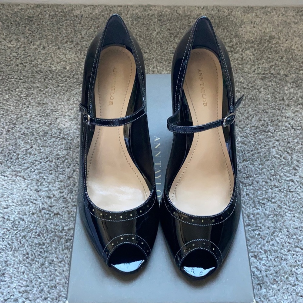 Ann Taylor peep toe heels